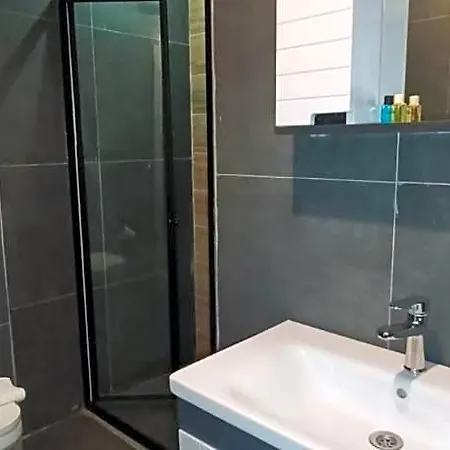 Ramona Kale 3*